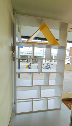 Retail display shelving unit - retail,