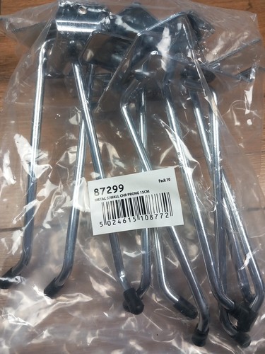 Metal retail wall slat - wall, hook